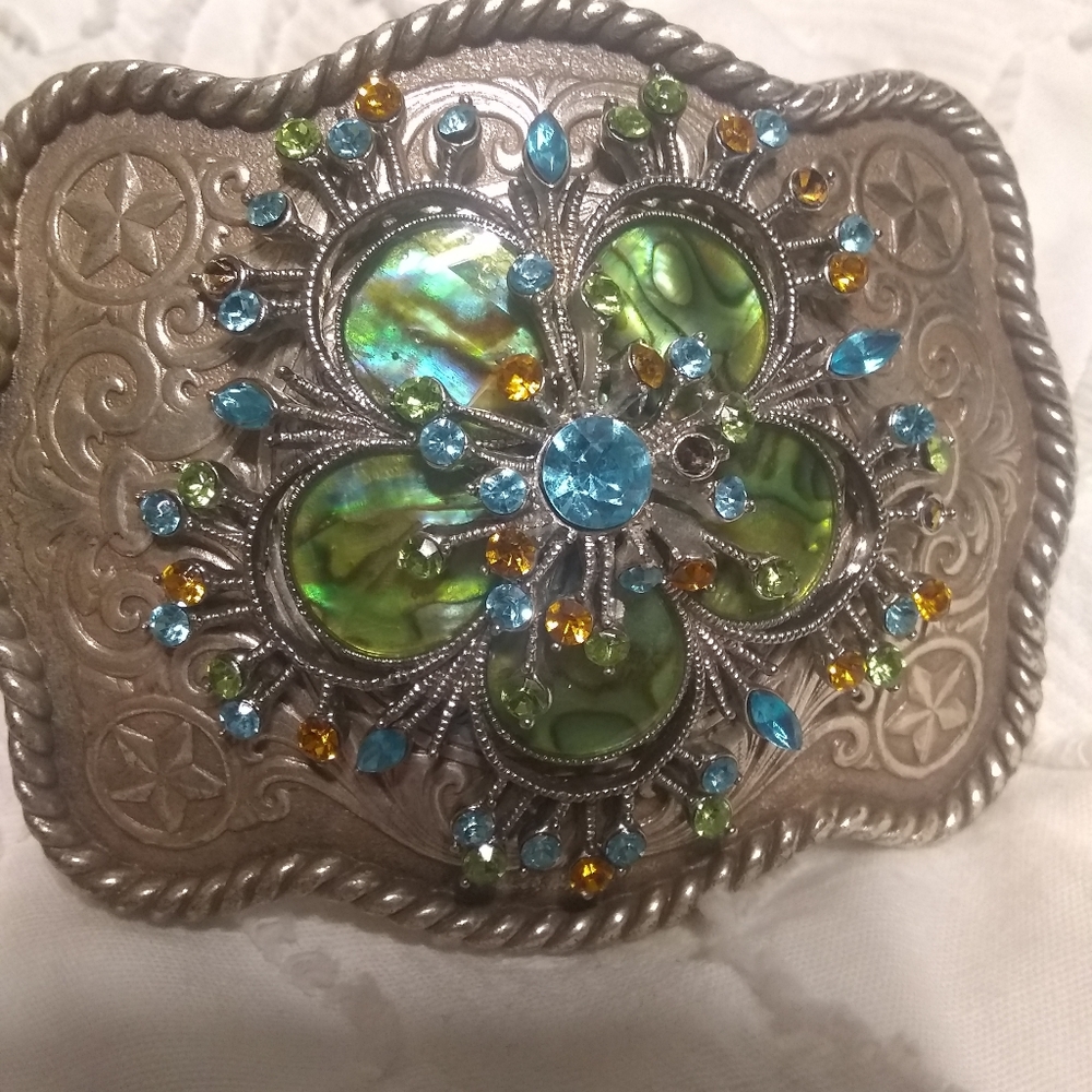 Belt buckle